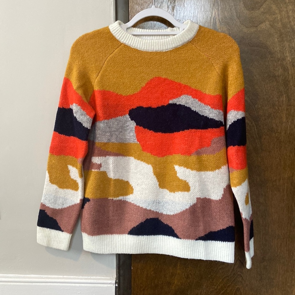 NWOT THML camo sweater